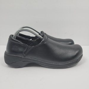 Mozo Forza Oil Slip Resistant Traction Women's Black Leather Clog US Size 9 NWT